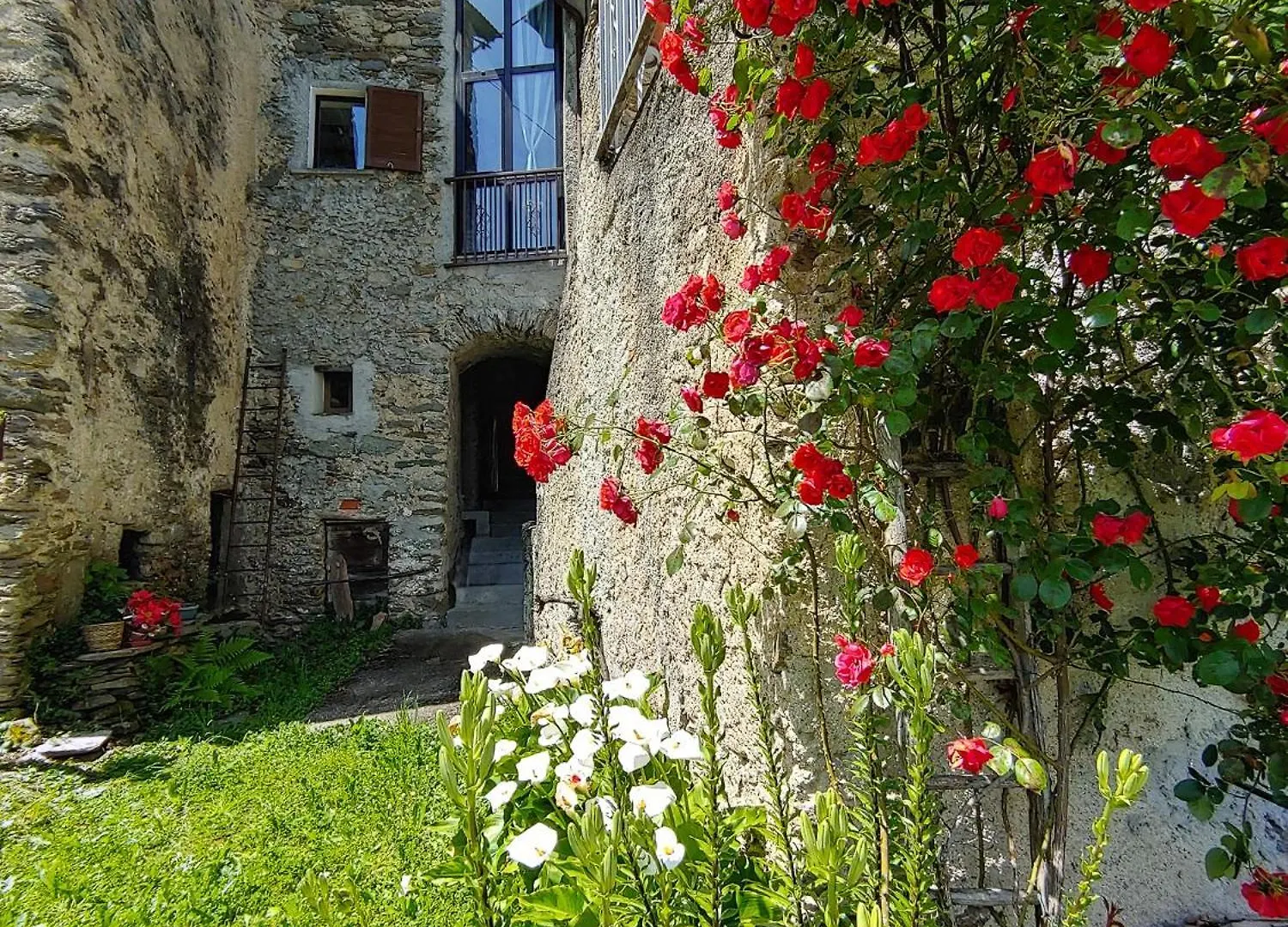 Borgo Antico Villa Cremia Italien